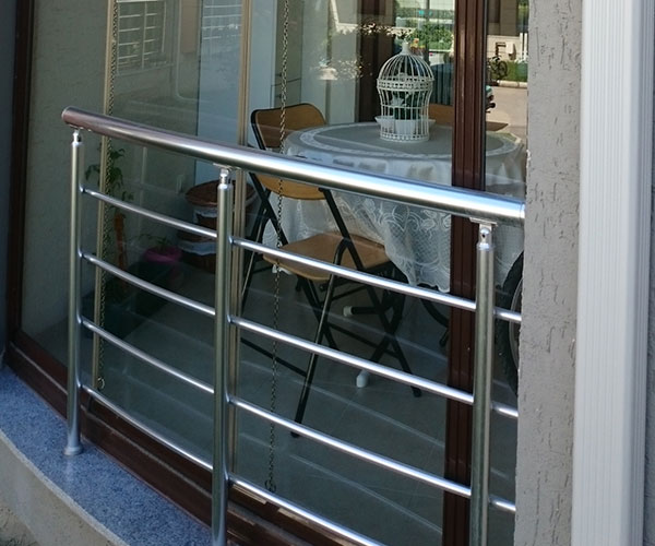 Vişnelik Cam Balkon